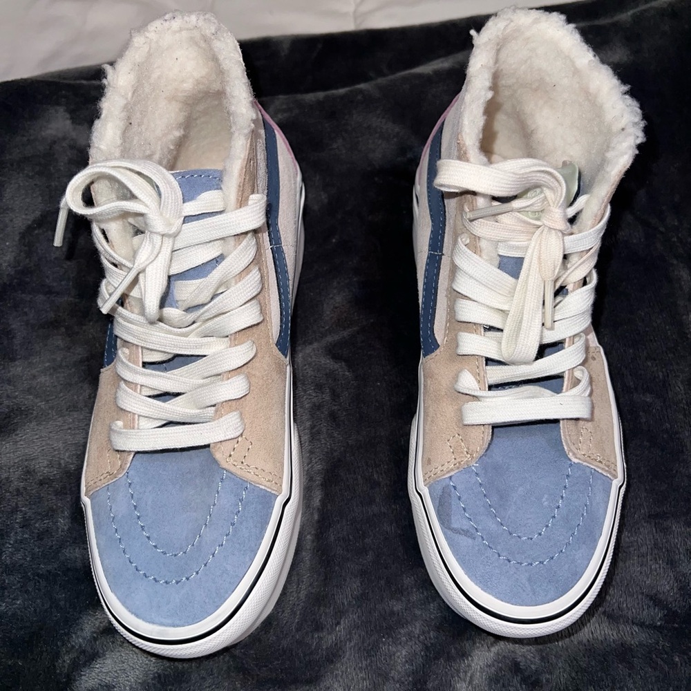 Vans SK8-HI Blue & Pink Sherpa Stackform Women’s 5.5
